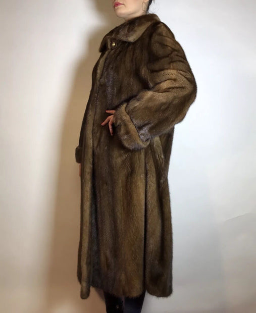 Wunderschöner langer Nerzmantel braun CANADA MAJESTIC MINK Gr. 40/42 Damen