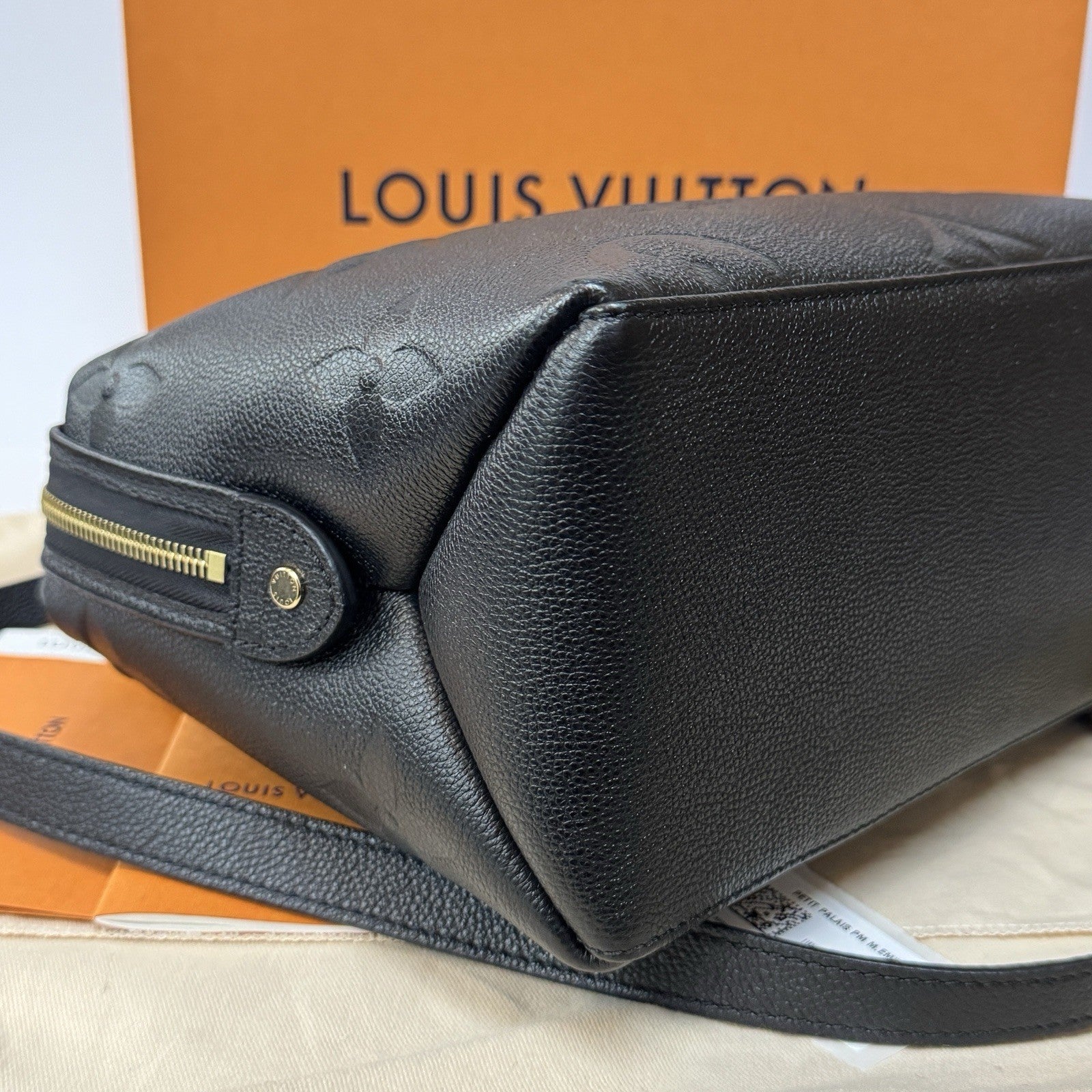 Louis Vuitton Petit Palais PM M58916 Monogram Empreinte Leder Schwarz