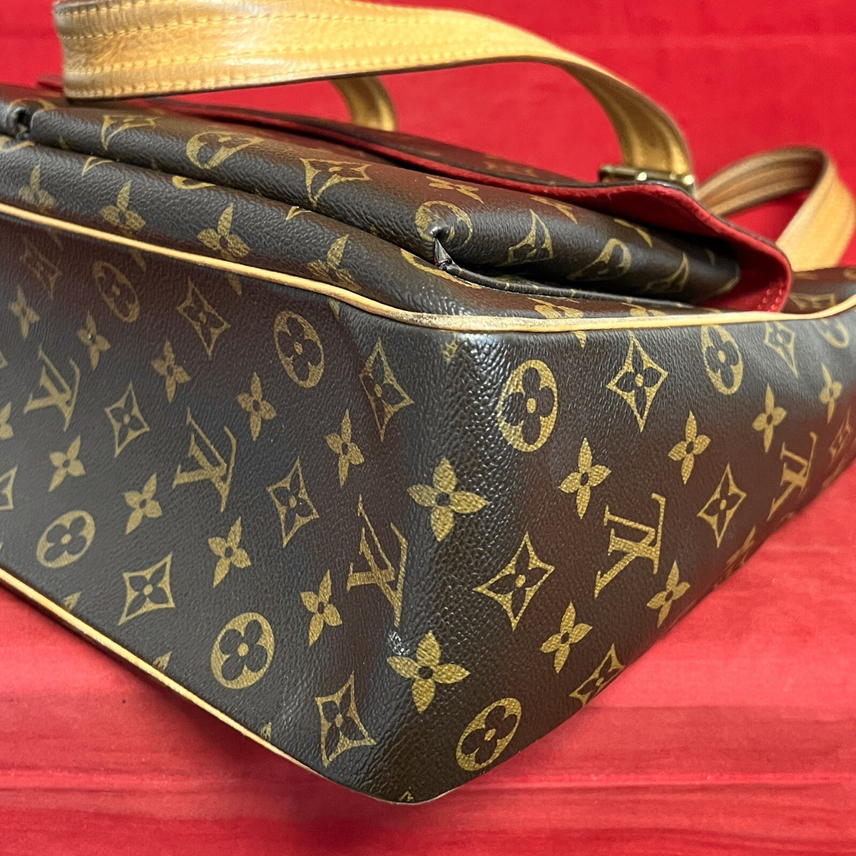 Louis Vuitton M51162 Multipli Cite GM Monogram Canvas Handtasche