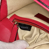 Valentino Garavani Glam Rock kleine Umhängetasche rosa/gold Rockstud