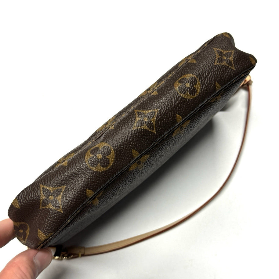 Louis Vuitton Pochette Accessoires Monogram Canvas Täschchen Clutch TOP Zustand
