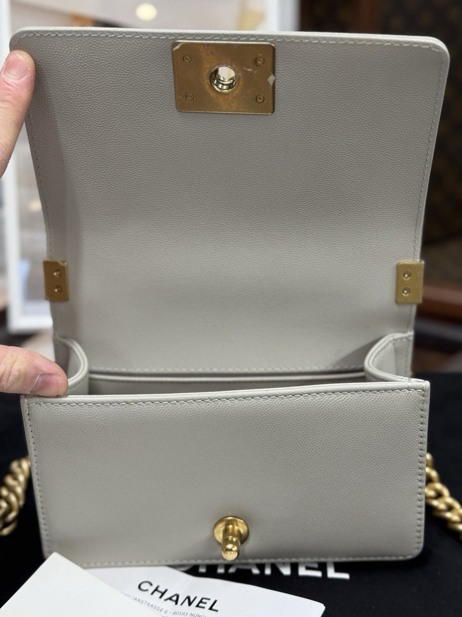 Chanel Top Handle Small Flap Bag Boy Caviar Hellgrau Gold