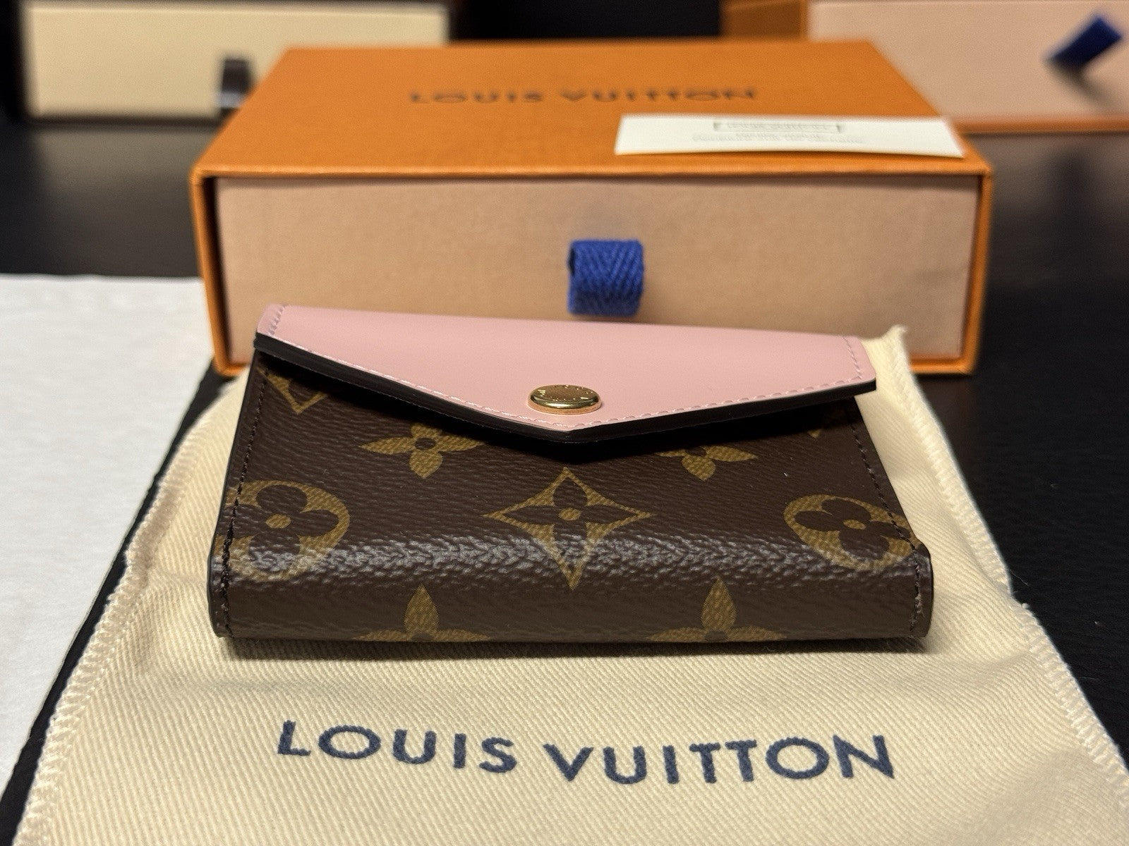 Louis Vuitton Zoé Geldbörse Portemonnaie Monogram & Rose Ballerine wie NEU