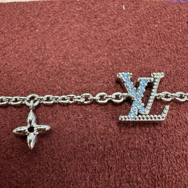 Louis Vuitton M0941A Iconic Aquamarine Armband Palladium Charm Bracelet