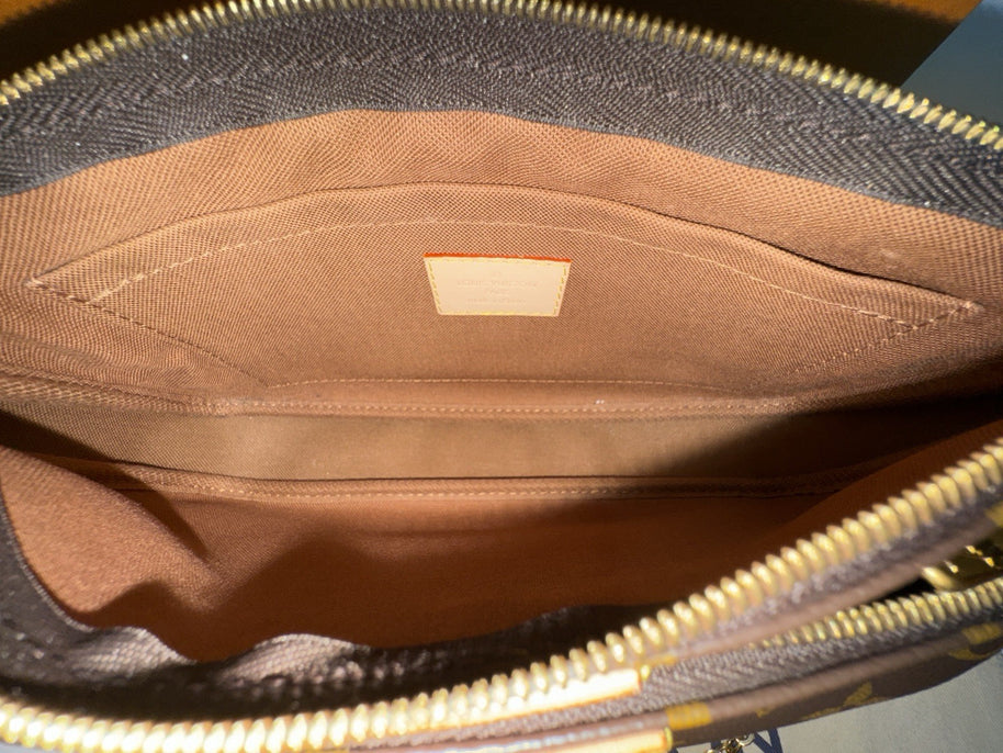 Louis Vuitton Multi Pochette aus 2023 mit Original Rechnung in Khaki Top Zustand