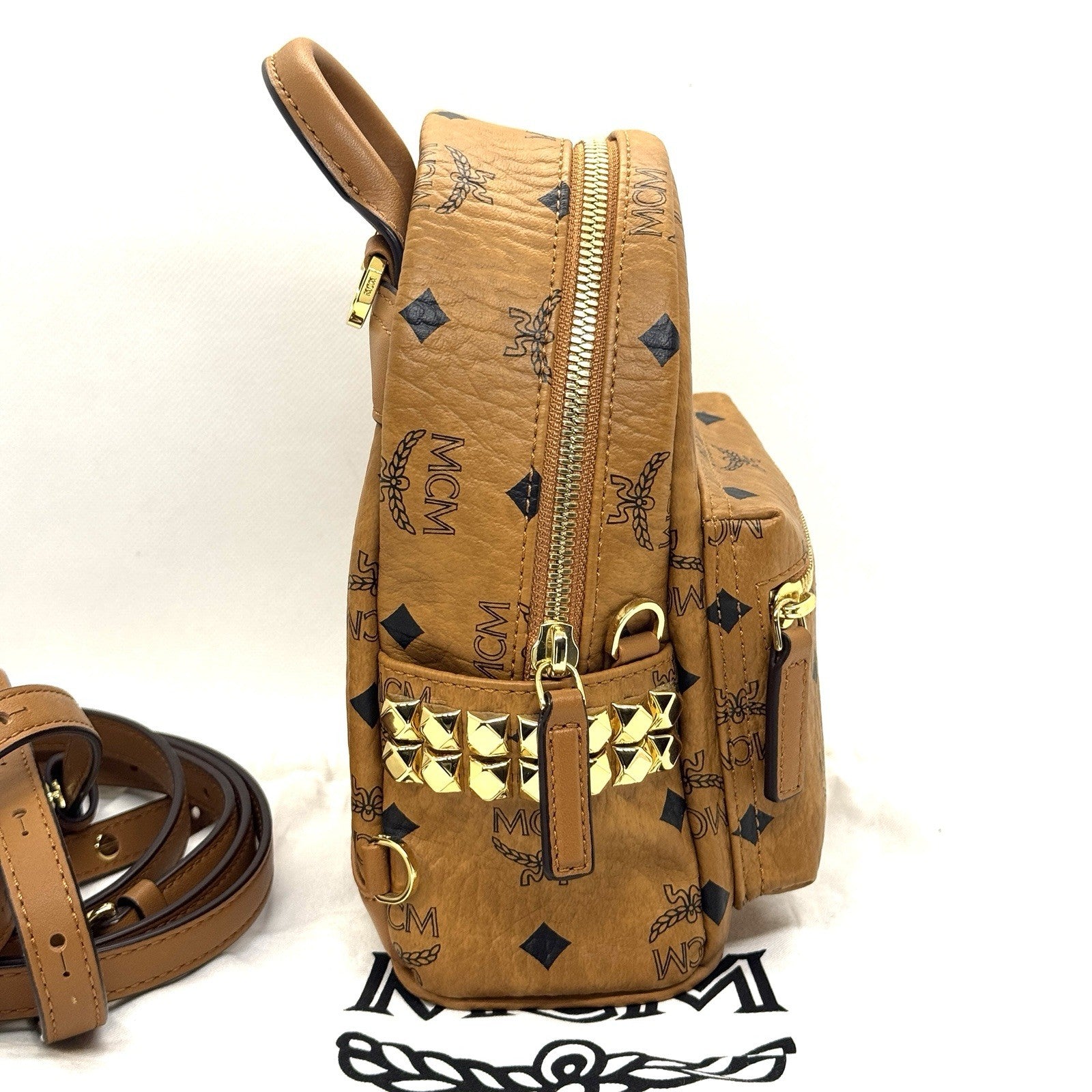 MCM Stark Rucksack Mini Backpack Bebe Boo Cognac mit seitlichen Nieten