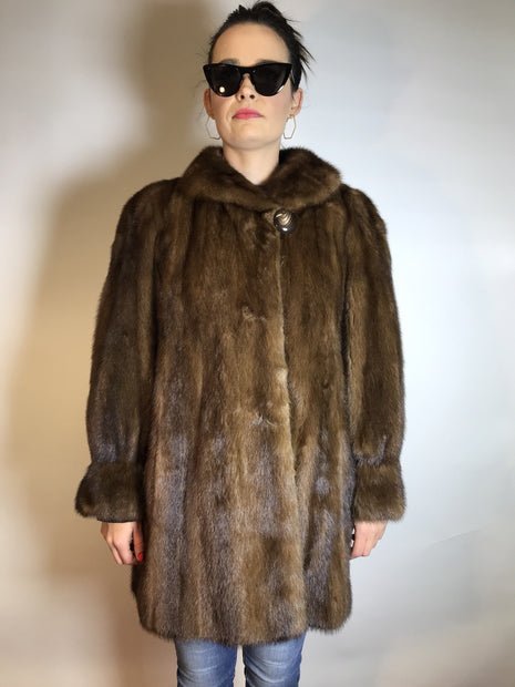 Schöne lange Nerzjacke naturbraun, Exklusiv vom Kürschner Gr. 36/38 Damen