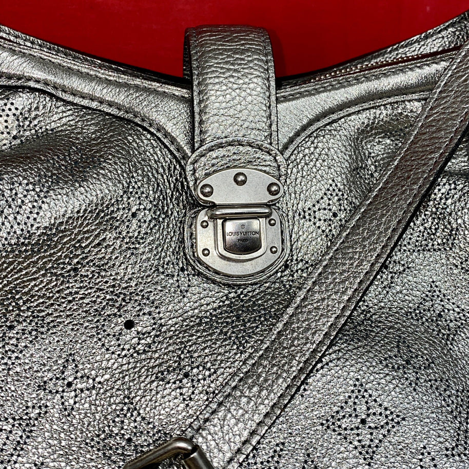 Louis Vuitton M95718 Mahina XS Silver/Silber Damen Umhängetasche NP: 2.395€