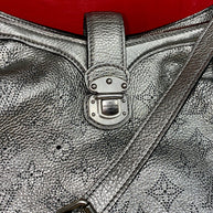 Louis Vuitton M95718 Mahina XS Silver/Silber Damen Umhängetasche NP: 2.395€