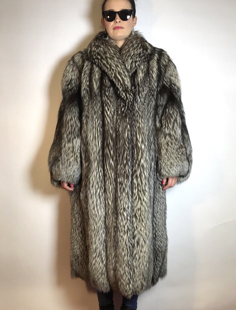 Prächtiger langer Silberfuchs-Mantel vom Kürschner, Gr. 38/40 Damen