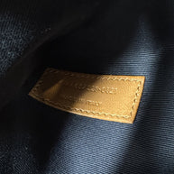 Saint Laurent Schultertasche Le 5 à 7 Hobo Bag Medium Schwarz Gold Leder