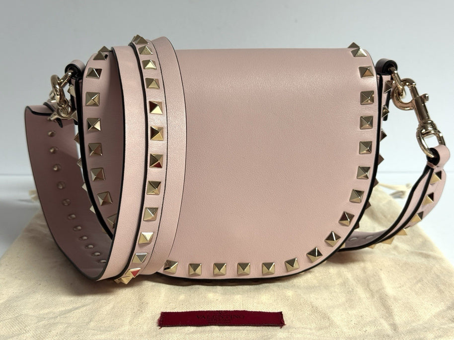 Valentino Garavani Ruckstud Saddle Umhängetasche Rosa Glattleder