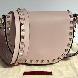 Valentino Garavani Ruckstud Saddle Umhängetasche Rosa Glattleder