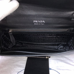Prada Ribbon Kleine Damen Umhängetasche Leder Schwarz Shoulder Bag Black Leather