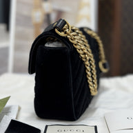 Gucci Kleine GG Marmont Schultertasche Samt Schwarz/Gold 446744