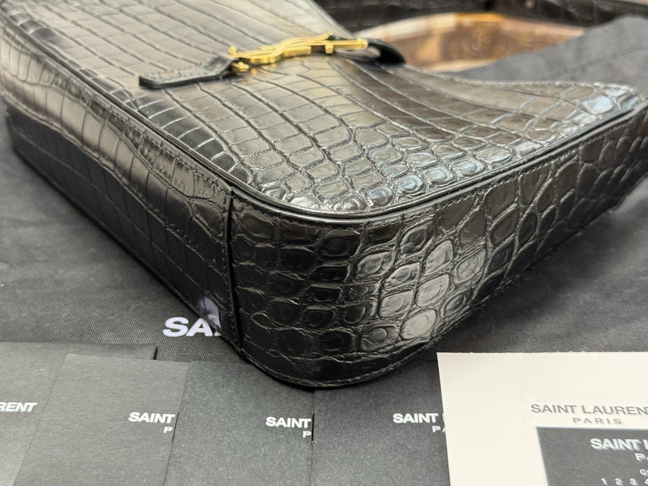 Saint Laurent Schultertasche Le 5 à 7 Hobo Bag Medium Schwarz Gold Leder