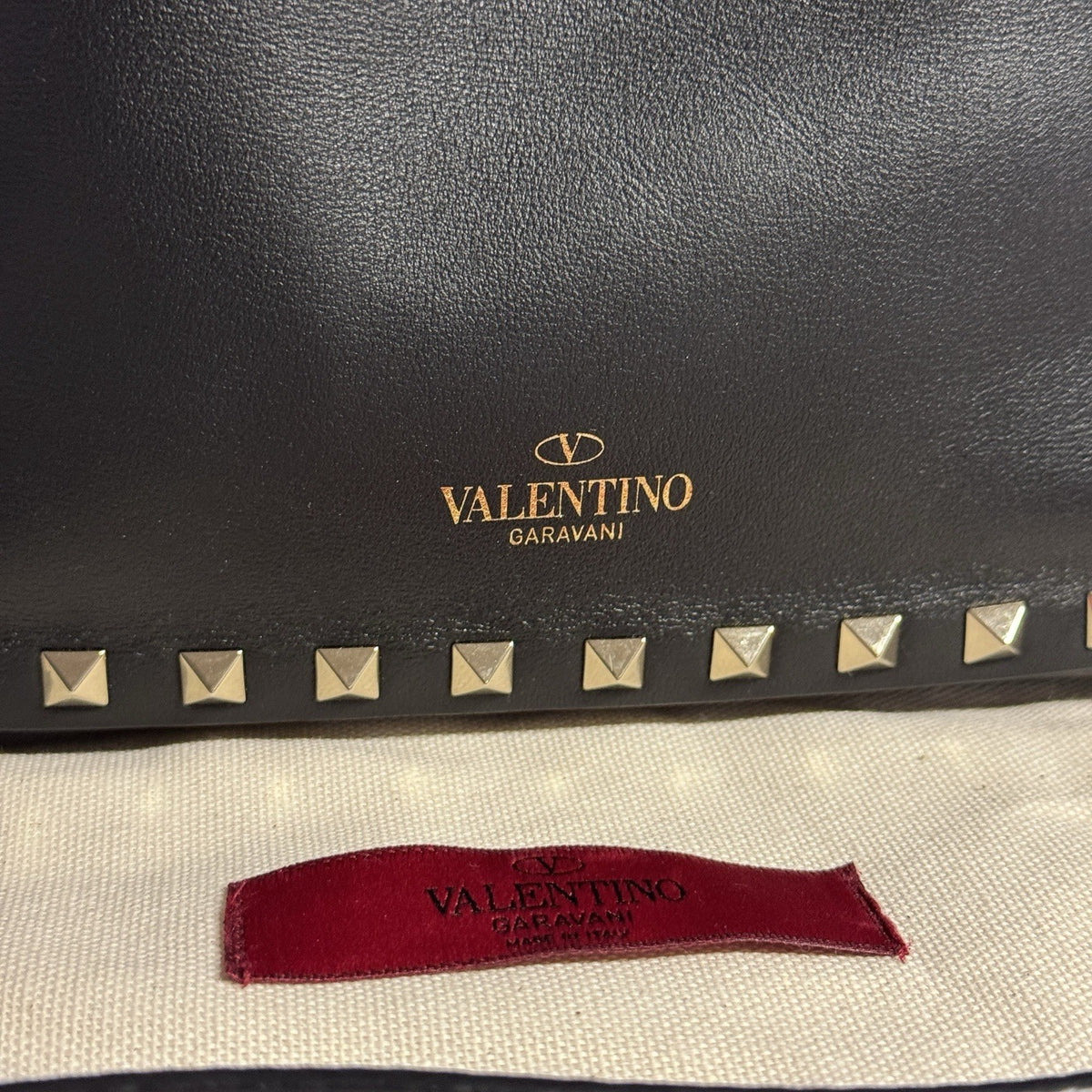 Valentino Garavani Rockstud Bucket Bag „Noe“ Umhängetasche + Pochette Schwarz