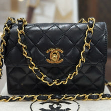 Chanel Flap Bag Classic Lambskin Leder Schwarz & Gold Vintage Mini Nano