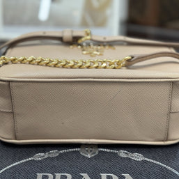 Prada Bandoliera Chain Bag Saffiano Leder Cipria Rosa Puder Umhängetasche 1BH149