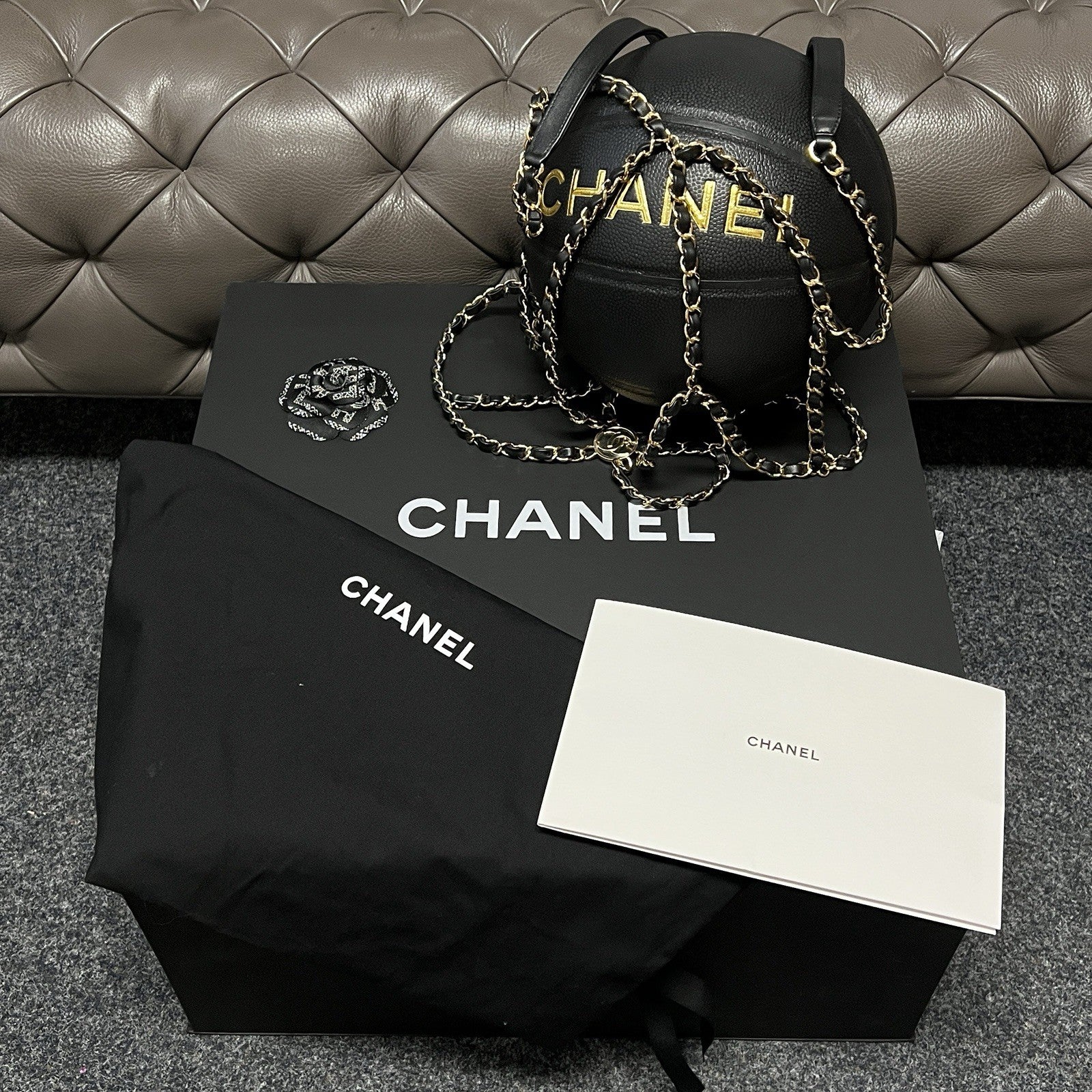 Chanel Basketball mit Kette, chain Schwarz/Gold Sammlerstück collectable