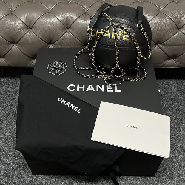 Chanel Basketball mit Kette, chain Schwarz/Gold Sammlerstück collectable