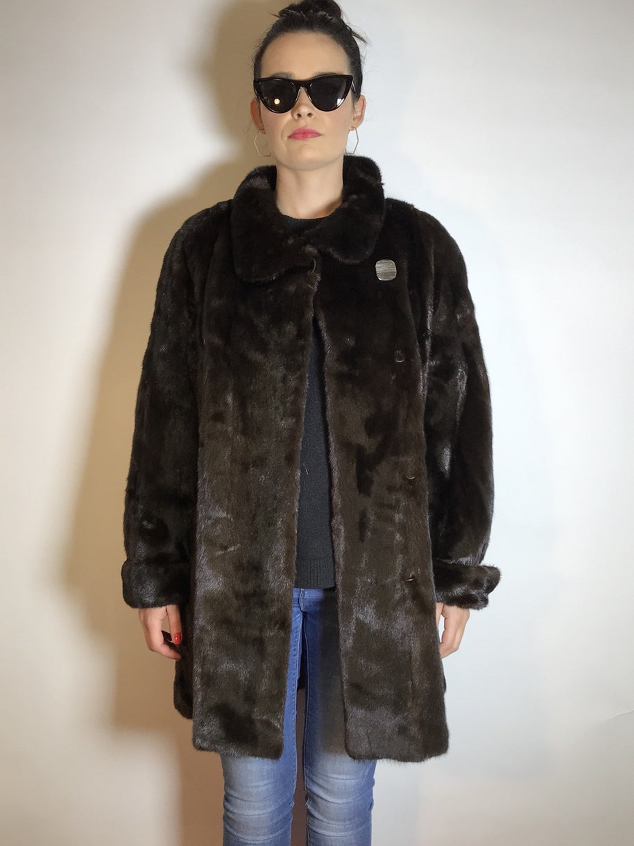 Schöne lange Nerzjacke, 3/4 Nerzmantel dunkelbraun vom Kürschner Gr. 38/40 Damen