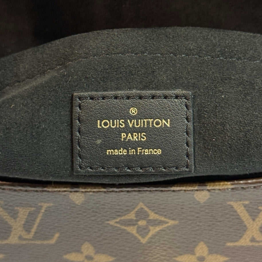 Louis Vuitton Locky BB Monogram Canvas & Schwarzes Leder Umhängetasche 2021