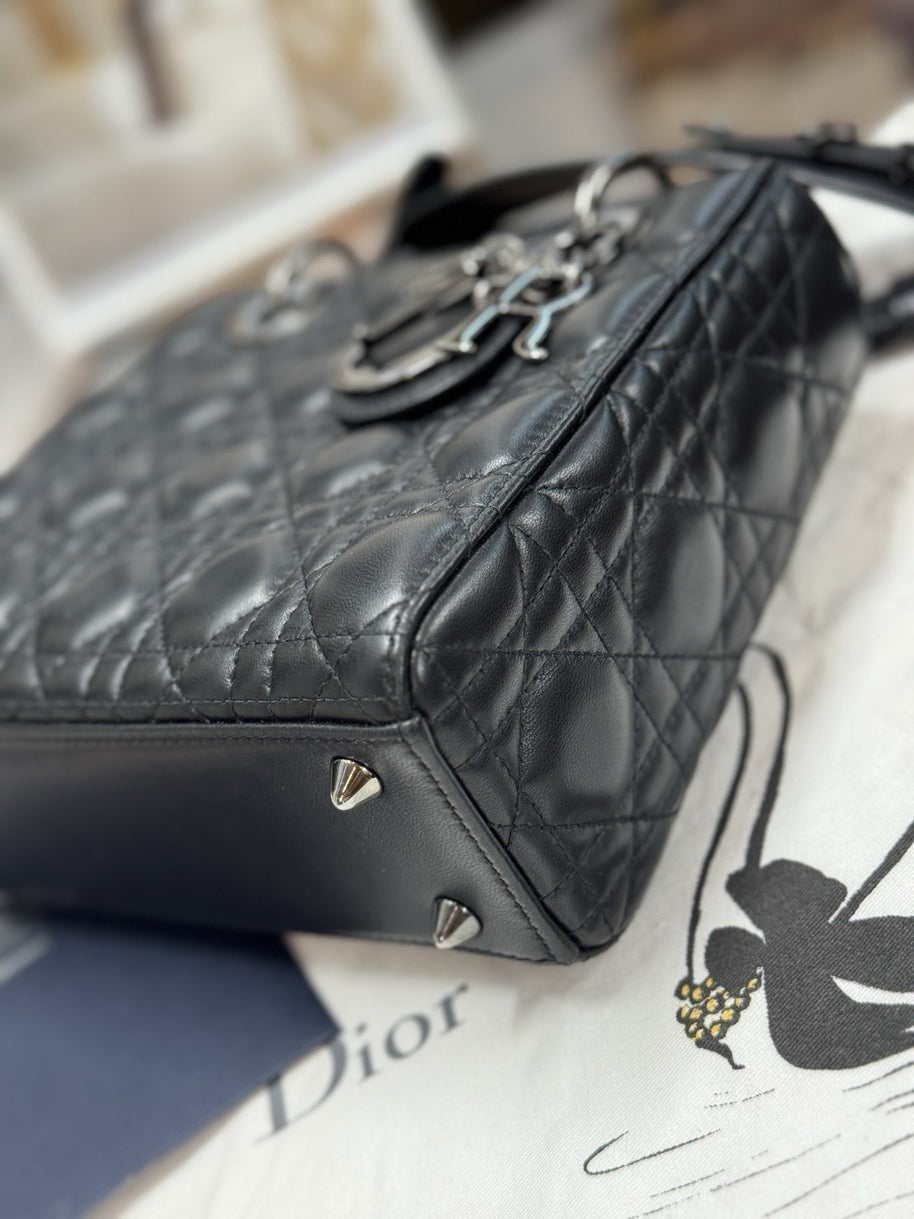 Kleine Lady Dior Small Schwarz Leder & Ruthenium HW All Black Umhängetasche