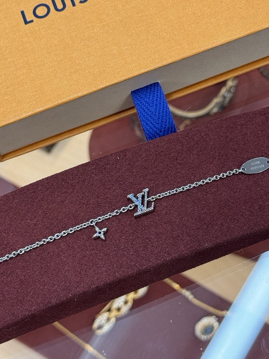 Louis Vuitton M0941A Iconic Aquamarine Armband Palladium Charm Bracelet