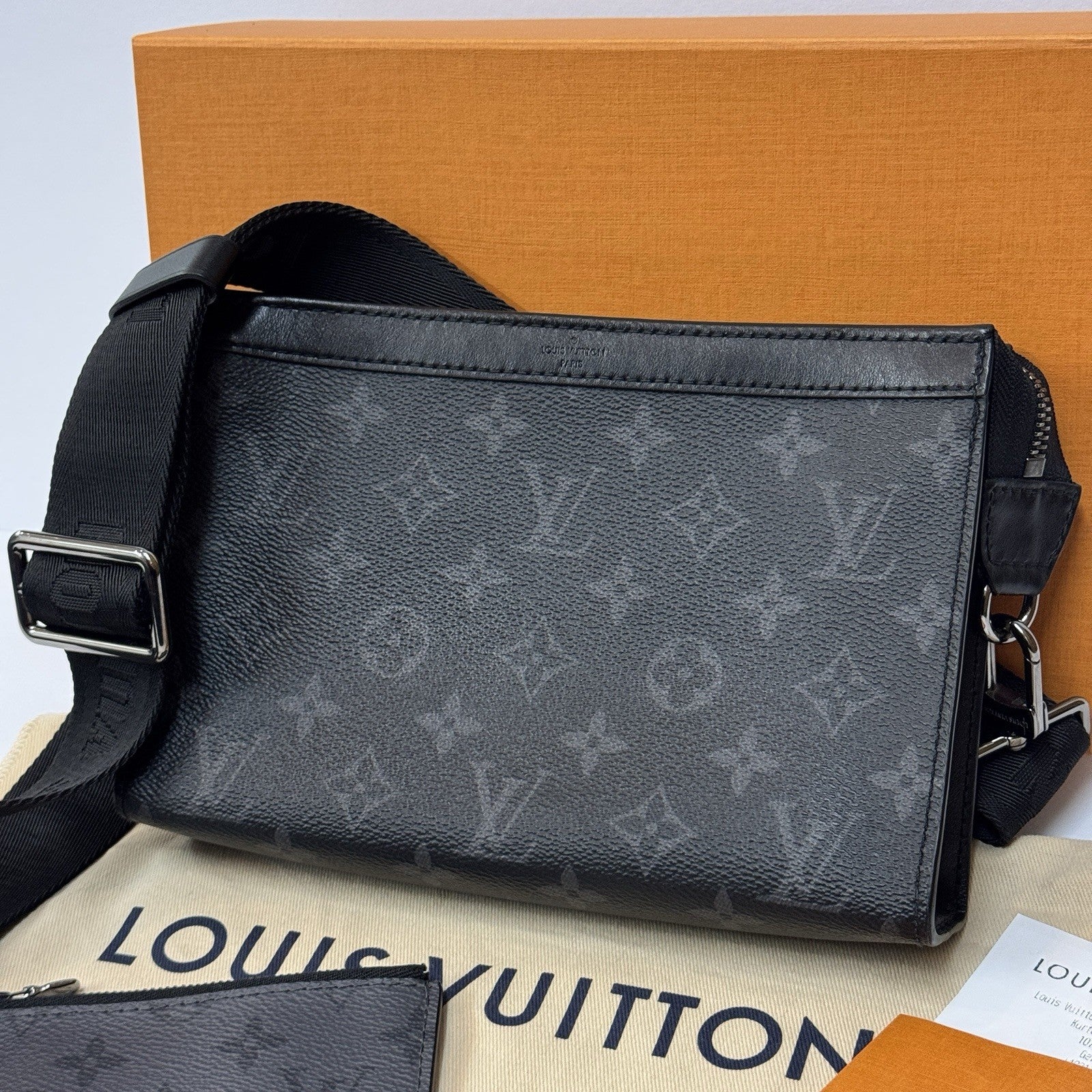 Louis Vuitton Gaston Wearable Geldbörse Umhängetasche M81124 Monogram Eclipse