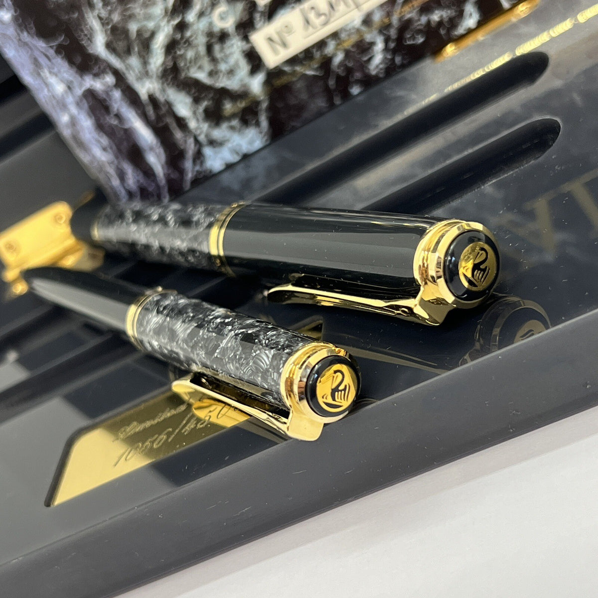 Pelikan Wall Street Limited Edition 1995 Füller M800 & Kugelschreiber