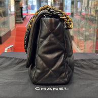 Chanel 19 Flap Bag „Jumbo“ Schwarz Lammleder großes Modell wie NEU