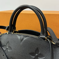 Louis Vuitton Petit Palais PM M58916 Monogram Empreinte Leder Schwarz