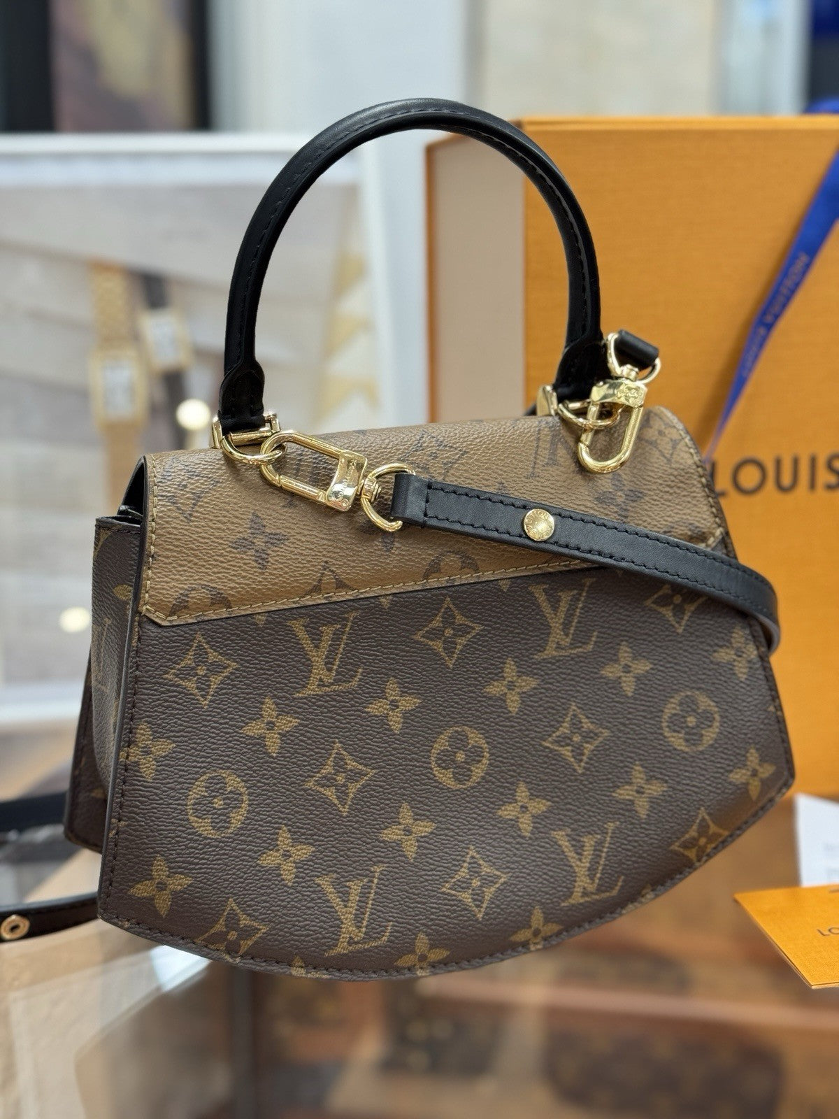 Louis Vuitton M46548 Tilsitt Monogram Reverse Umhängetasche 2024 TOP