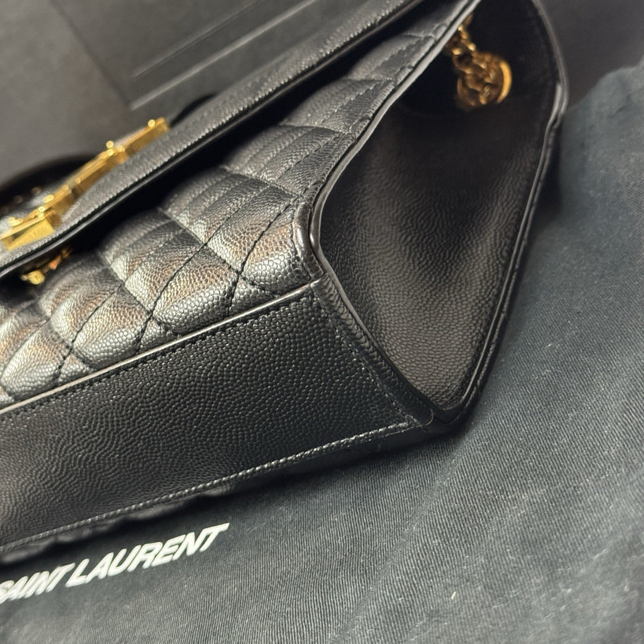 Saint Laurent Envelope Medium gegerbtes Grain De Poudre Leder Schwarz/Gold