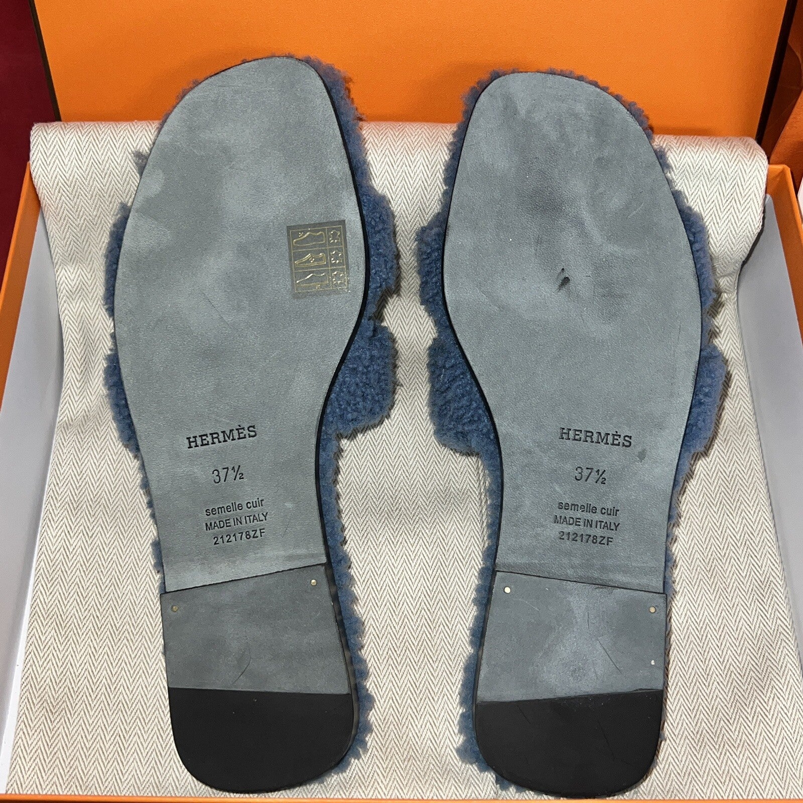 SOLD OUT! Hermes Paris Sandalen Oran Damen Lammfell Blau Gr. 37.5 mit Rechnung