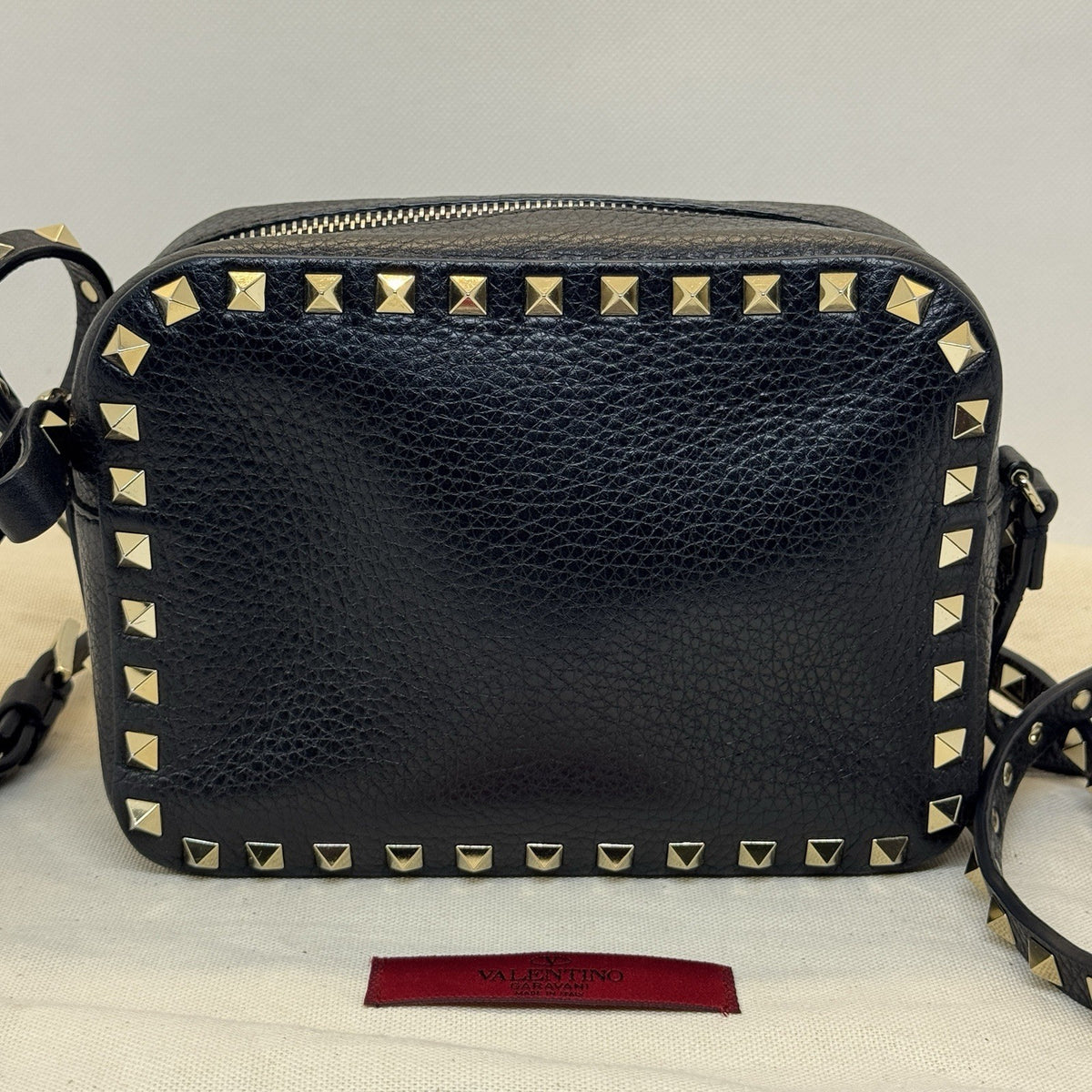 Valentino Garavani Rockstud Camera Bag kleine Umhängetasche Schwarz Leder