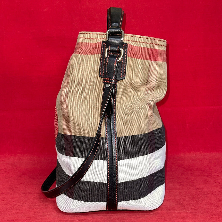 Burberry Ashby Tote Bag Herz Hobo Umhängetasche Heart Limited Edition