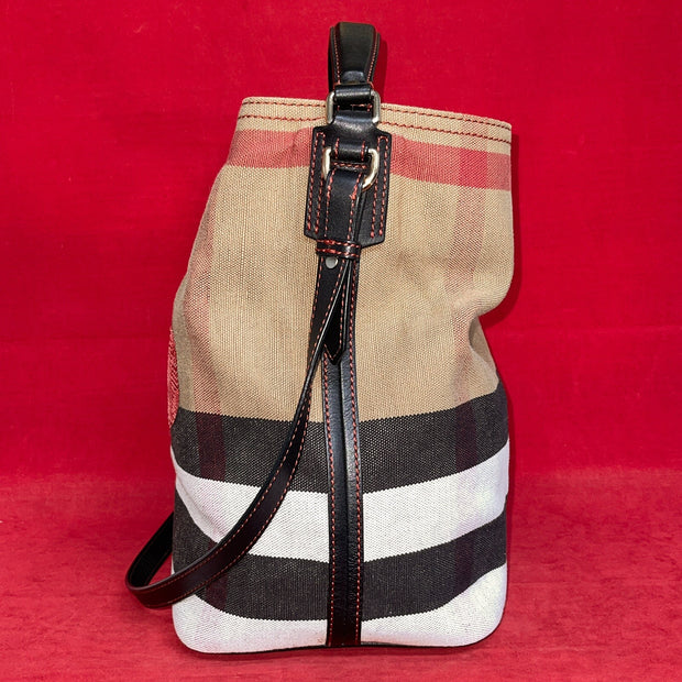Burberry Ashby Tote Bag Herz Hobo Umhängetasche Heart Limited Edition