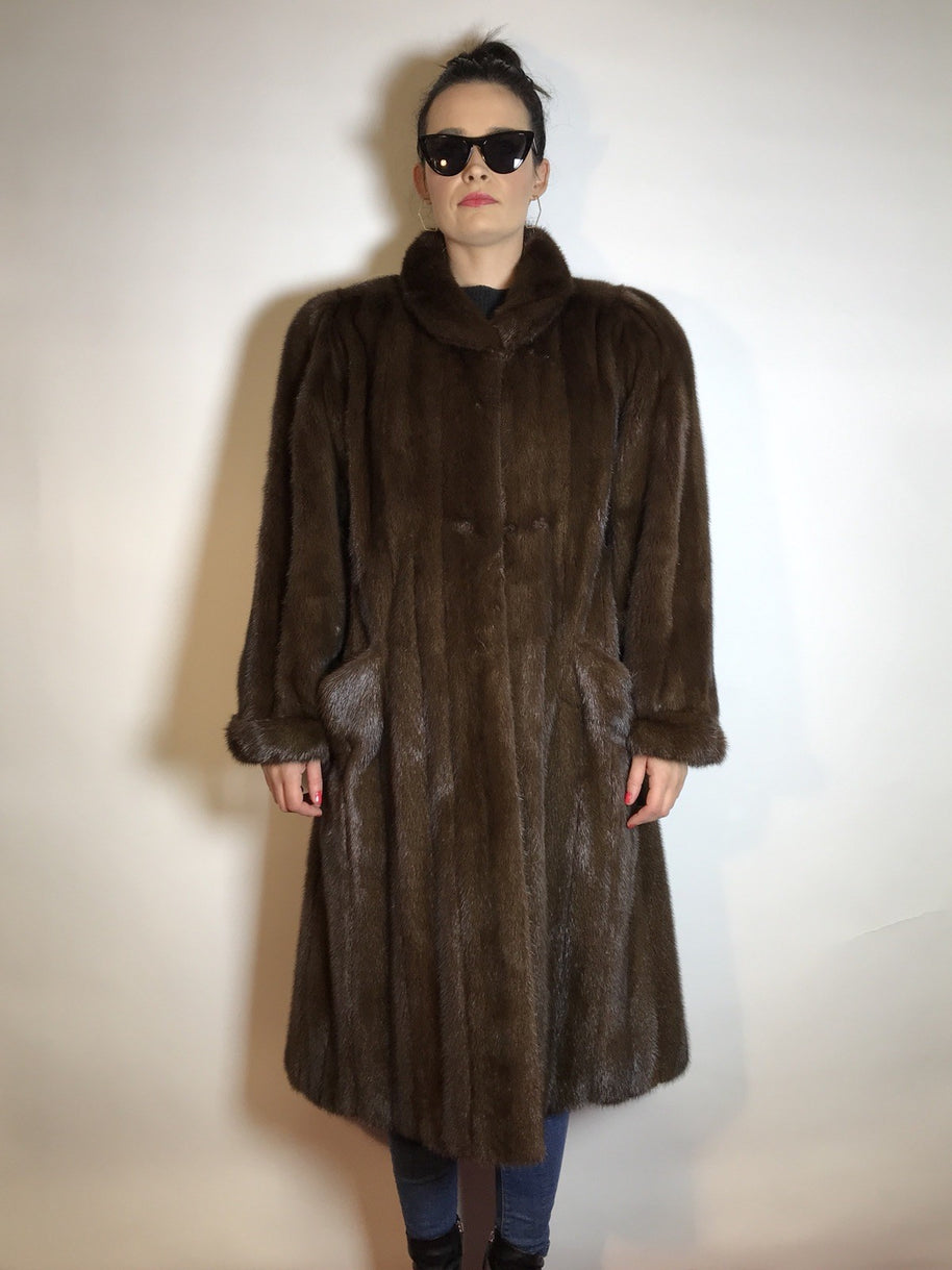 Wunderschöner langer Nerzmantel Original SAGA MINK Nerz braun Gr. 38/40 Damen