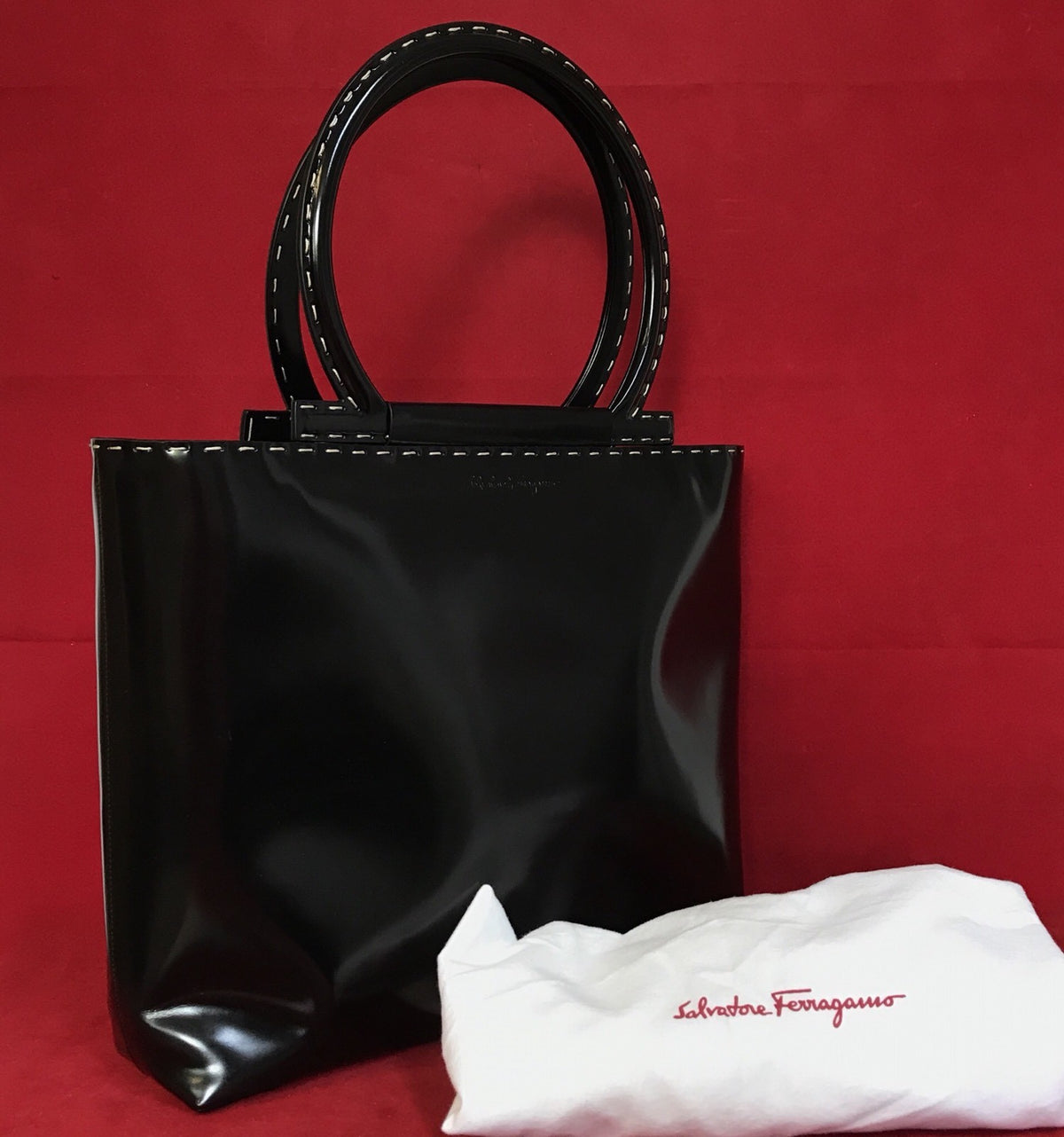 Große Salvatore Ferragamo Damen Handtasche schwarz