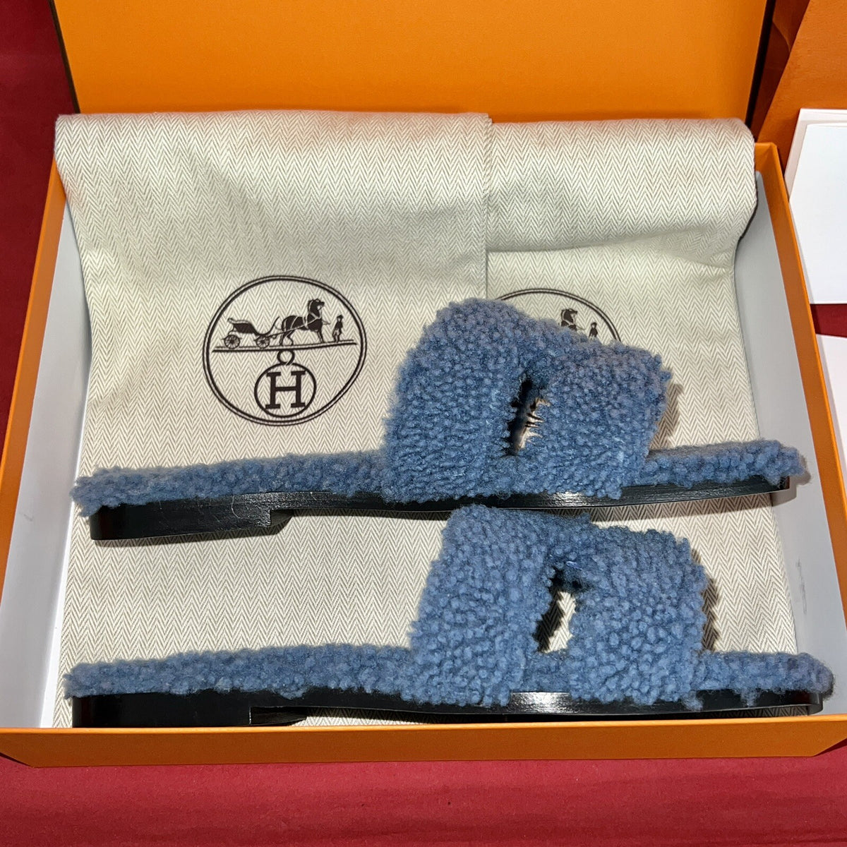 Hermes Paris Sandalen Oran Damen Lammfell Blau Gr. 37.5 mit Rechnung