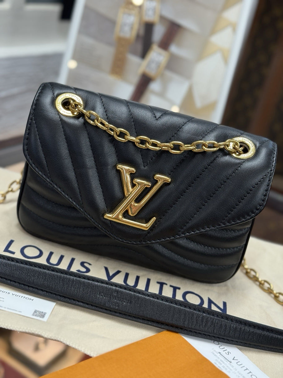 Louis Vuitton New Wave Chain PM Umhängetasche Leder Schwarz Gold M20687