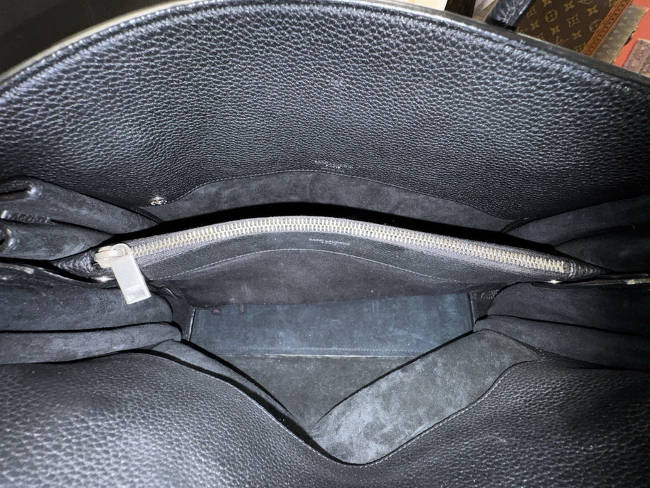 Saint Laurent Sac de Jour Medium Schwarz Leder Umhängetasche