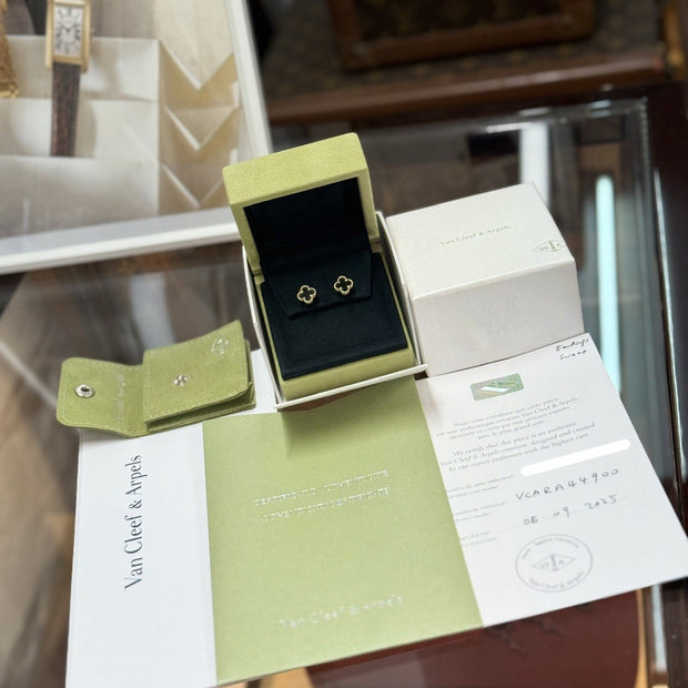Van Cleef & Arpels Ohrstecker Sweet Alhambra 18 Karat Gelbgold Onyx VCARA44900
