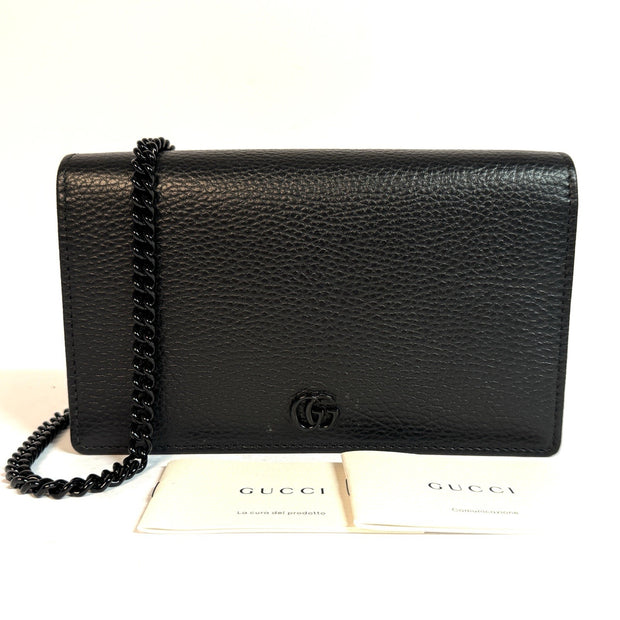 GUCCI GG MARMONT BRIEFTASCHE MIT KETTENRIEMEN SCHWARZ WALLET ON CHAIN WOC TOP