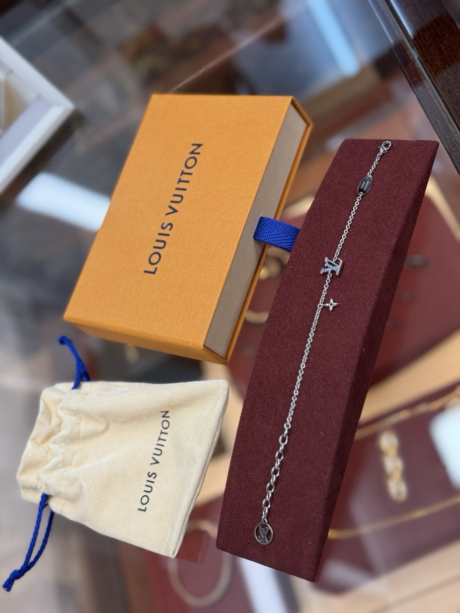 Louis Vuitton M0941A Iconic Aquamarine Armband Palladium Charm Bracelet