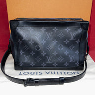 Louis Vuitton M44730 Soft Trunk Monogram Eclipse Canvas Umhängetasche 2019