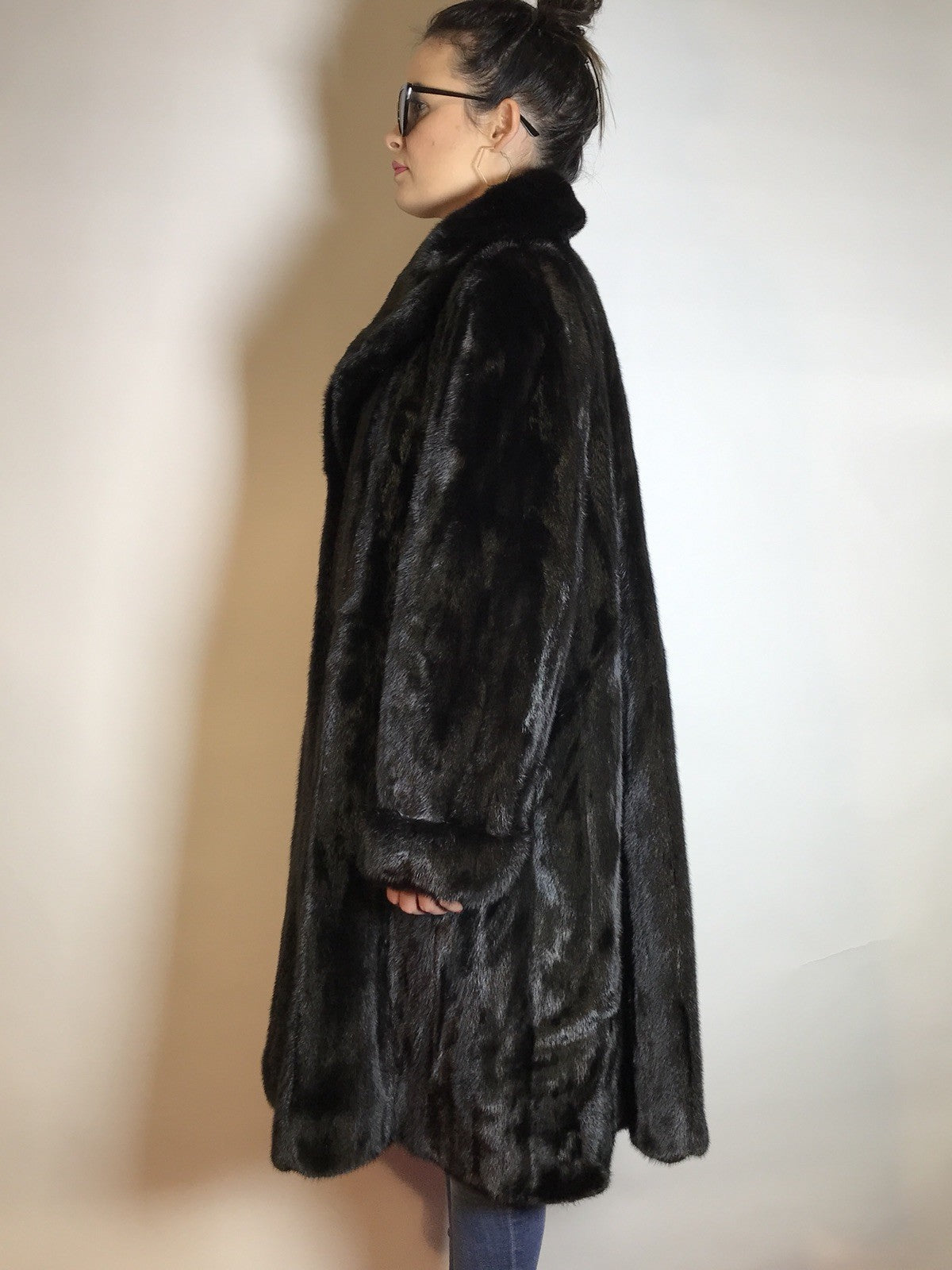 Wunderschöner Nerzmantel Original SAGA MINK Nerz schwarz Gr. 42/44 Damen