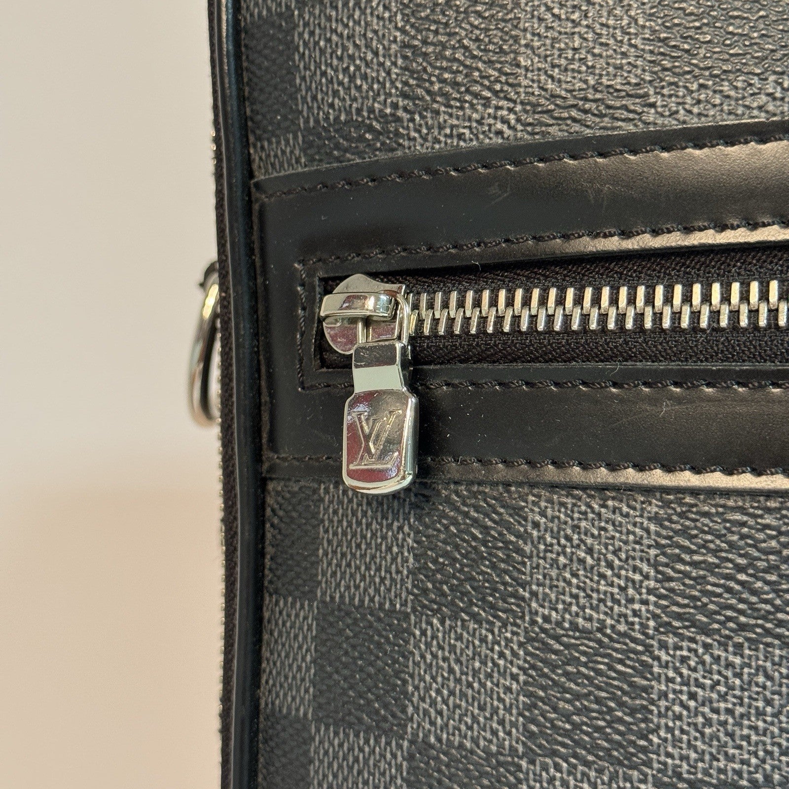 Louis Vuitton Steeve Porte Documents Damier Graphite Herren Businesstasche